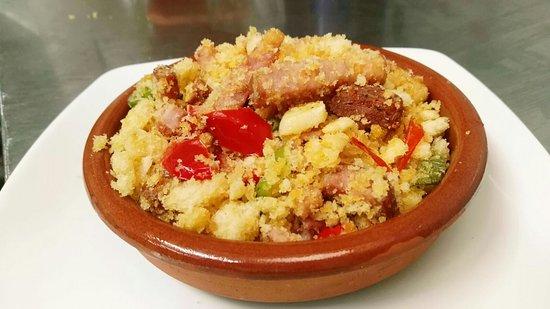 Vinos Y Tapas La Estacion